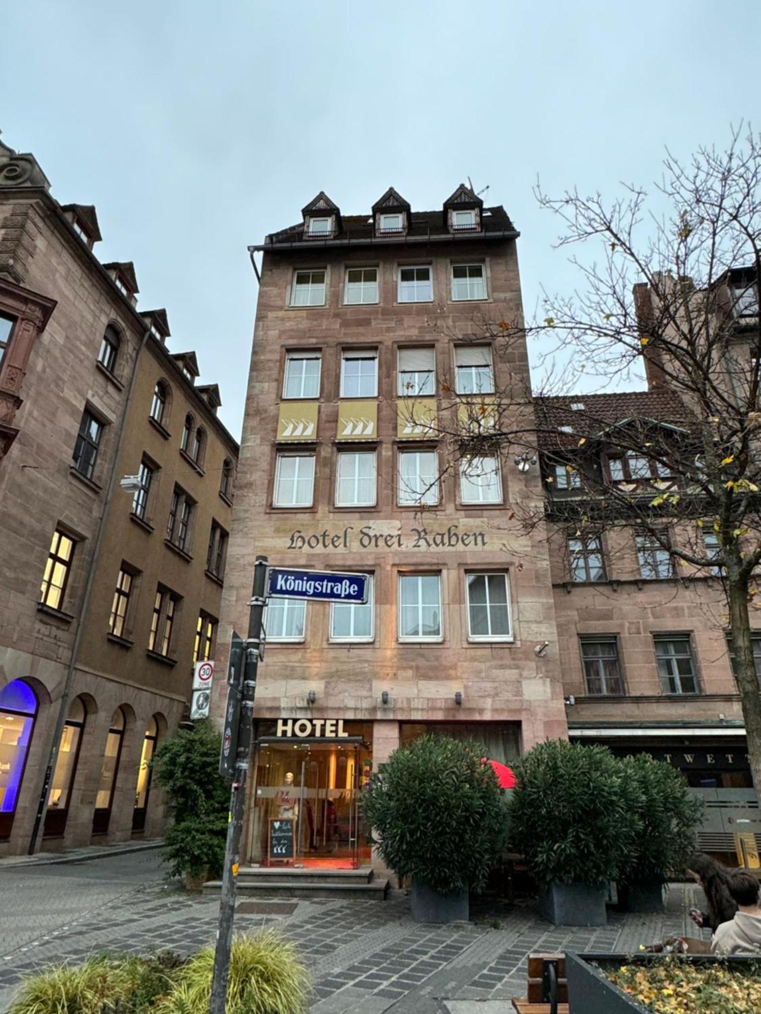 Drei Raben 4*