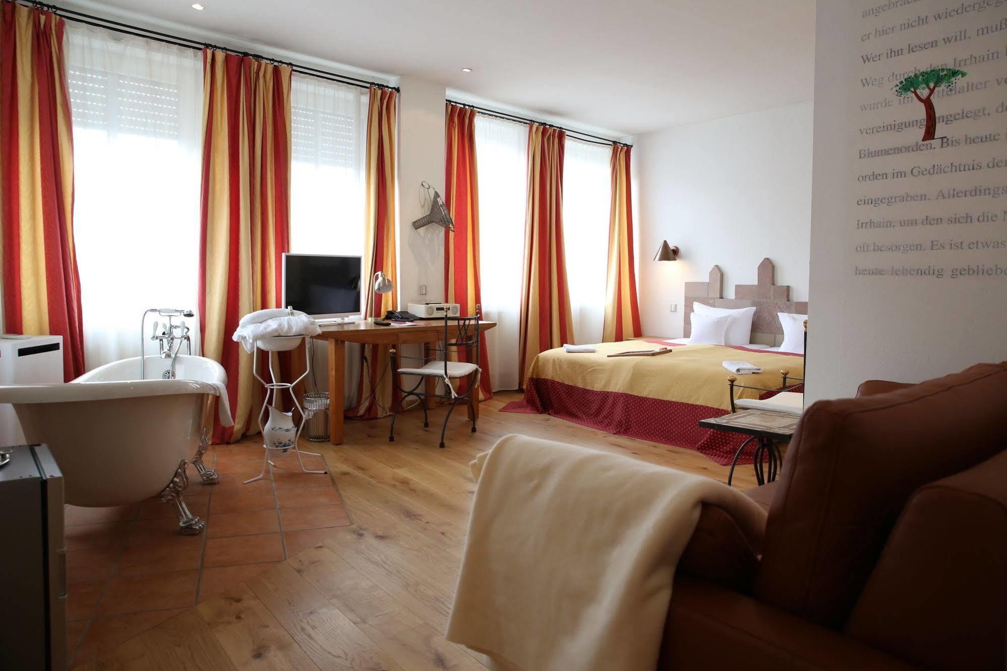 Hotel Drei Raben 4*